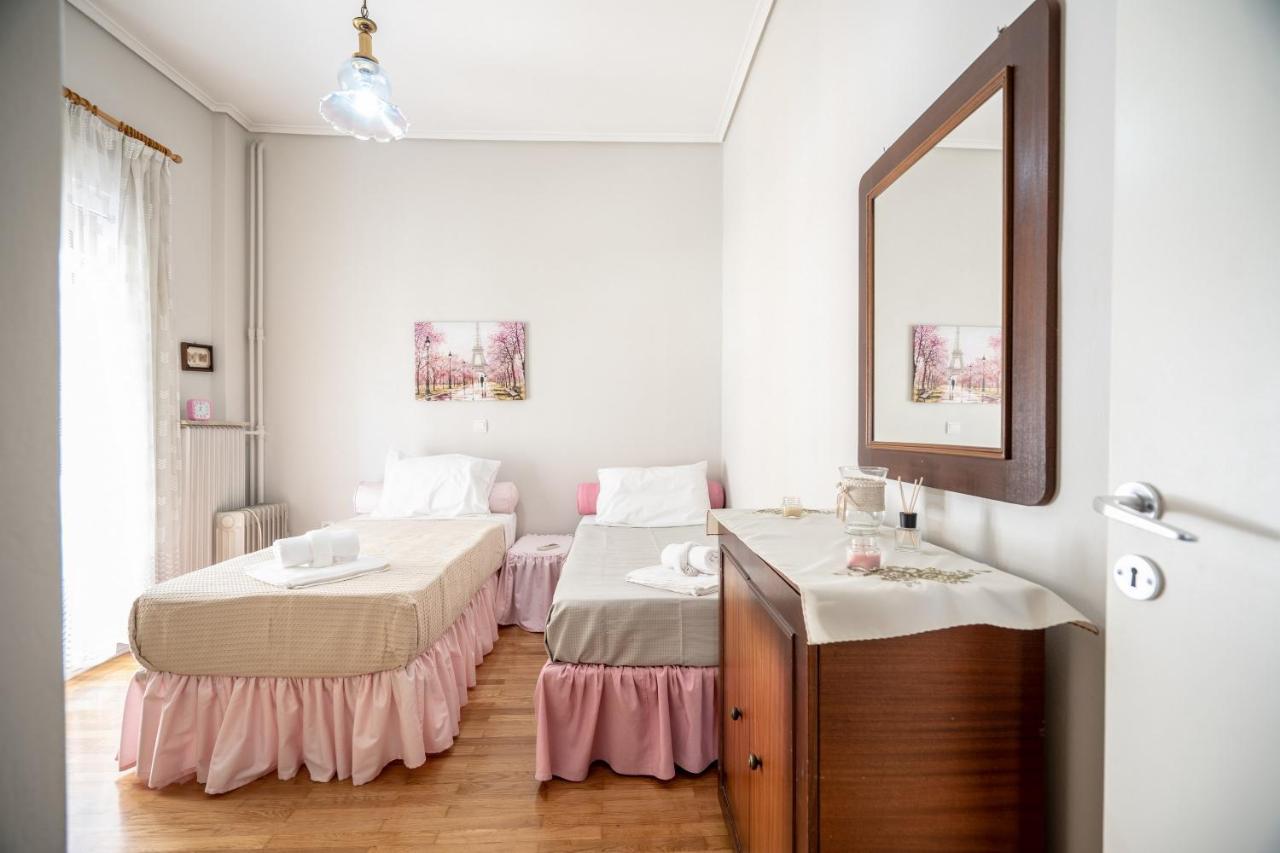 Family Apartment At Kalithea 2 Bedrooms 4 Pers เอเธนส์ ภายนอก รูปภาพ