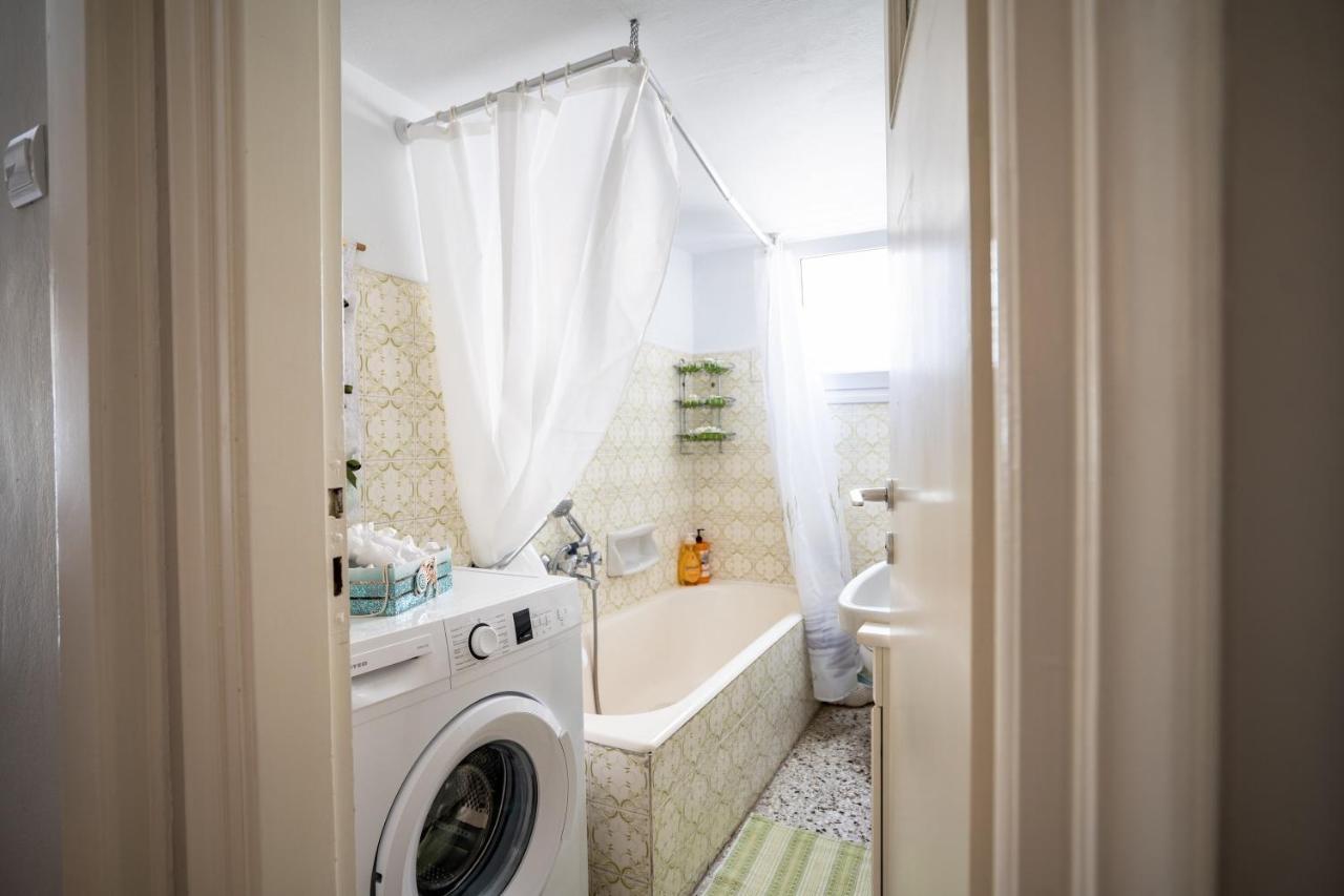 Family Apartment At Kalithea 2 Bedrooms 4 Pers เอเธนส์ ภายนอก รูปภาพ